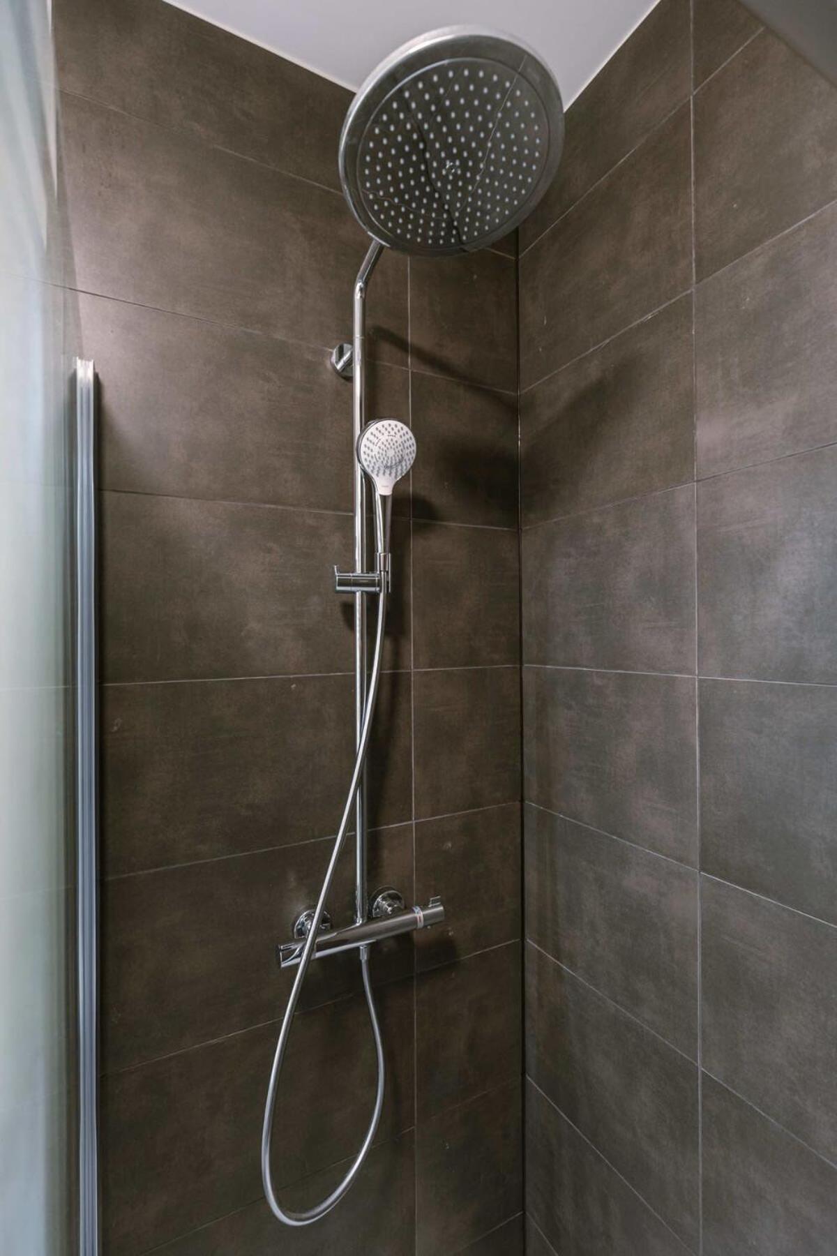 Appartement Huswell - Cozy A Stone's Throw From The